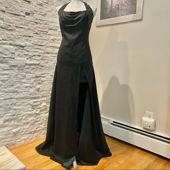 Custom Designed Swarovski Gown Dress - Picture 5 of 16